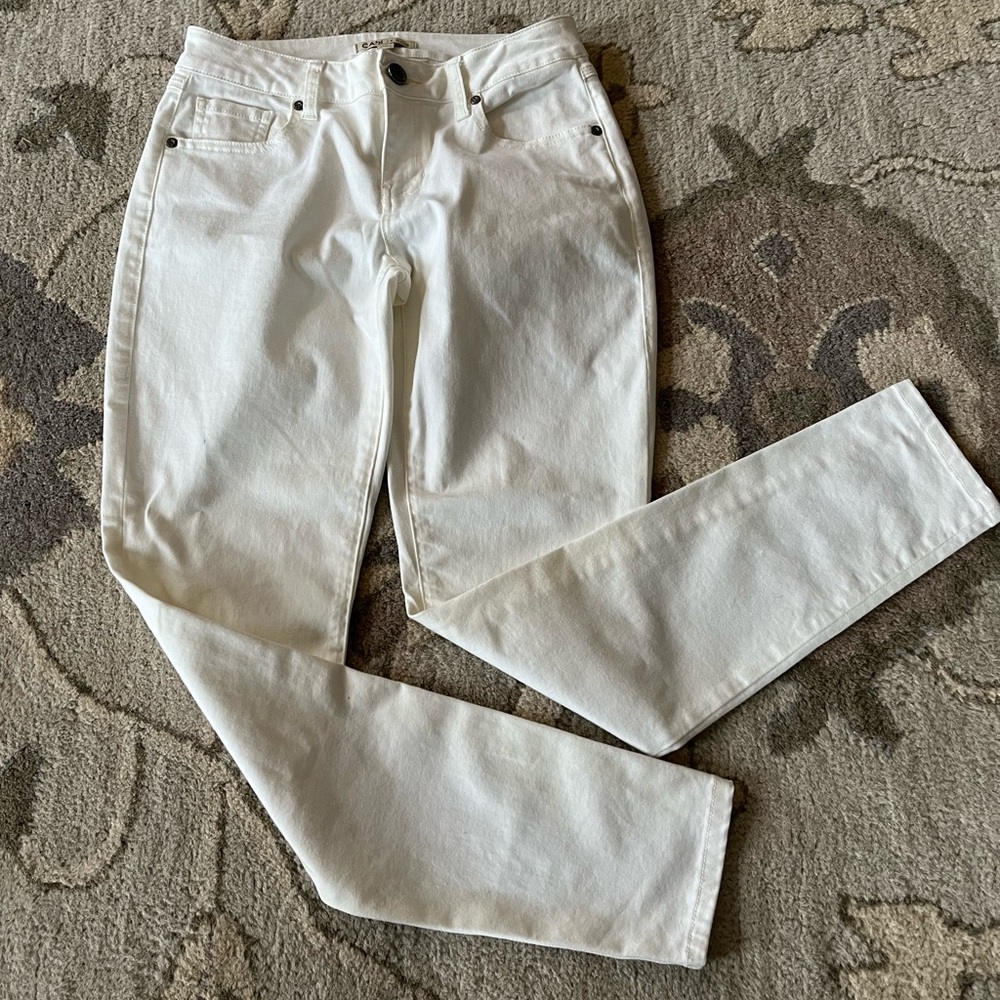 White CAbi skinny leg jeans, Women’s 4